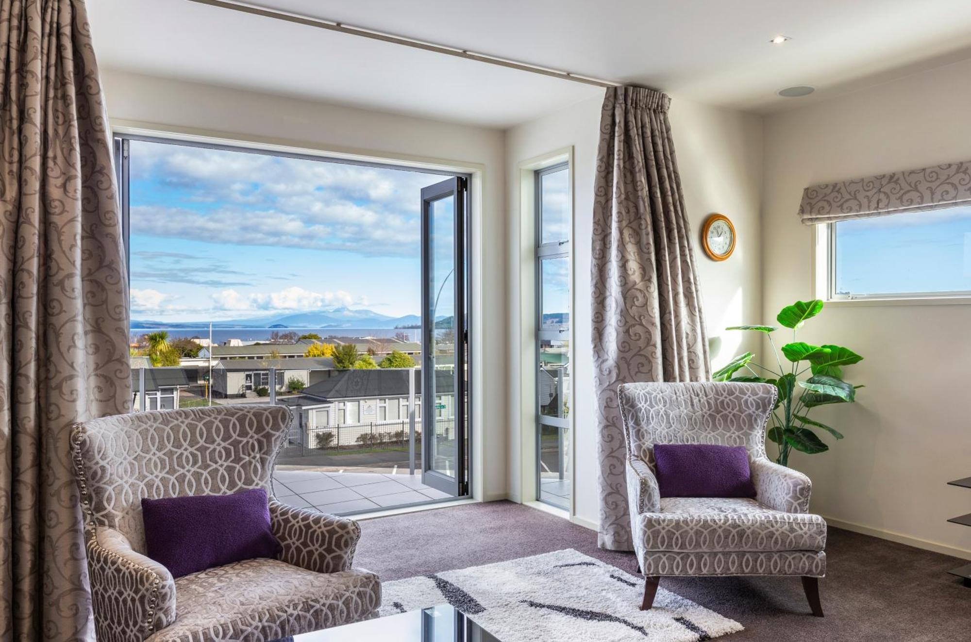 The Lake House Taupo Exterior photo